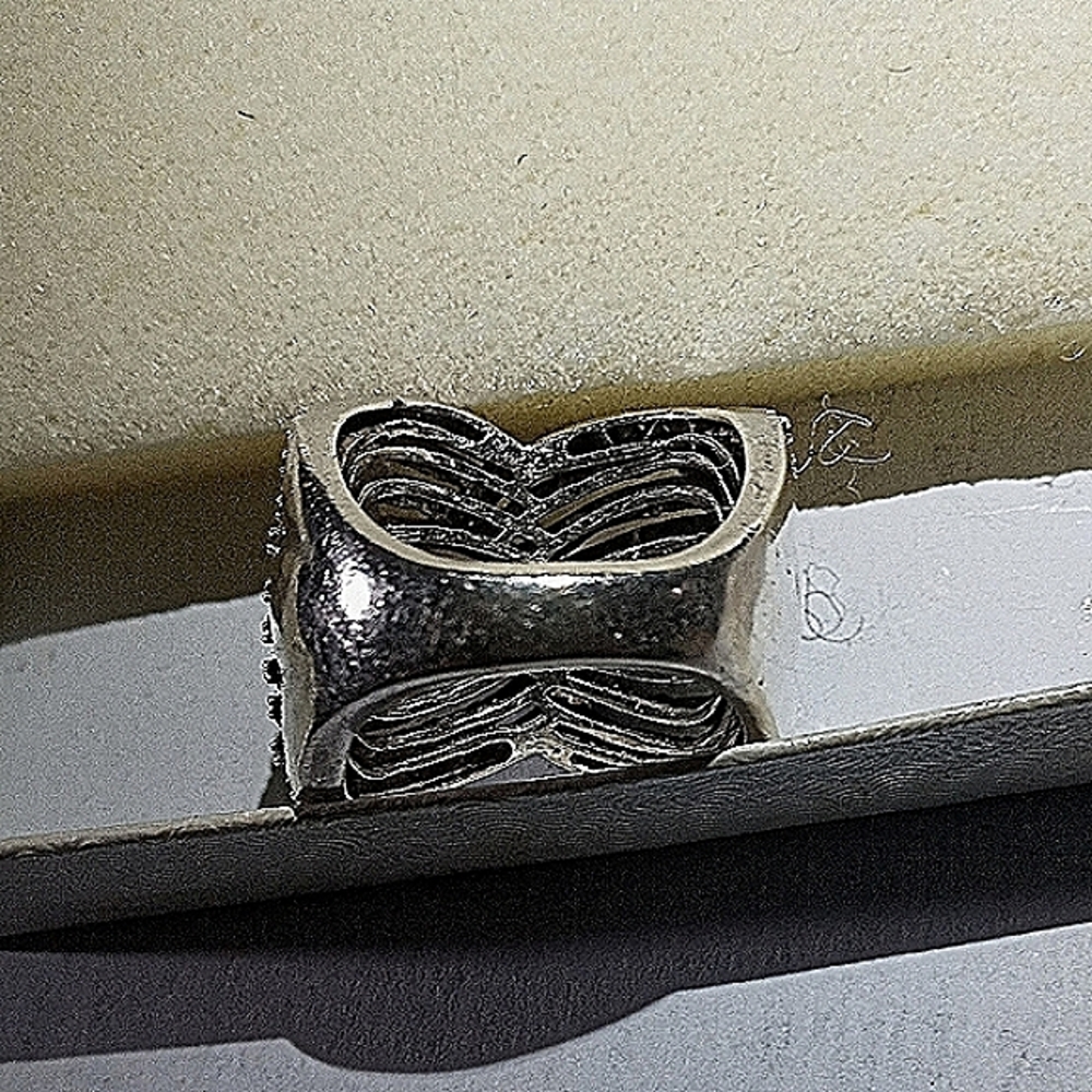 Diamond Criss Cross Ring - Picture 7 of 10